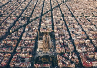 Where to Stay in Barcelona: The Neighborhood Decision