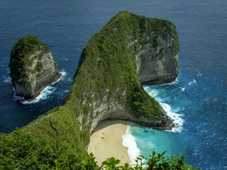 Nusa Penida: Day Trip or Overnight?