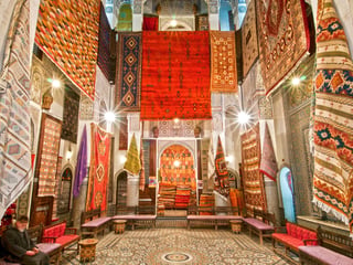Inside a Moroccan Carpet Shop: What Actually Happens