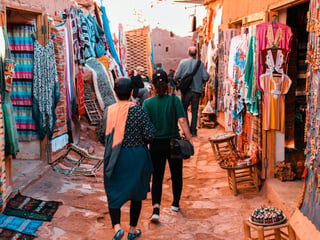 Guided Tour vs. Independent Travel in Morocco: Which Is Right for You?