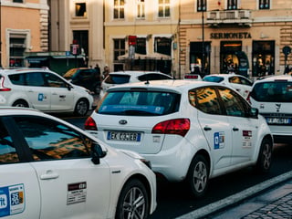 Taxis in Rome: Fares, Apps & Avoiding Overcharges