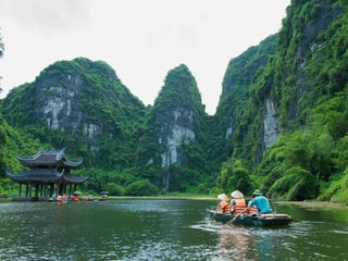 Two Days from Hanoi: Boat on Ha Long or Rowboat in Ninh Binh