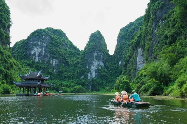 Two Days from Hanoi: Boat on Ha Long or Rowboat in Ninh Binh
