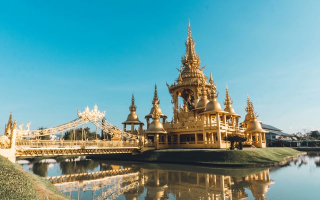 What to Wear to Thai Temples (and Other Dress Rules)