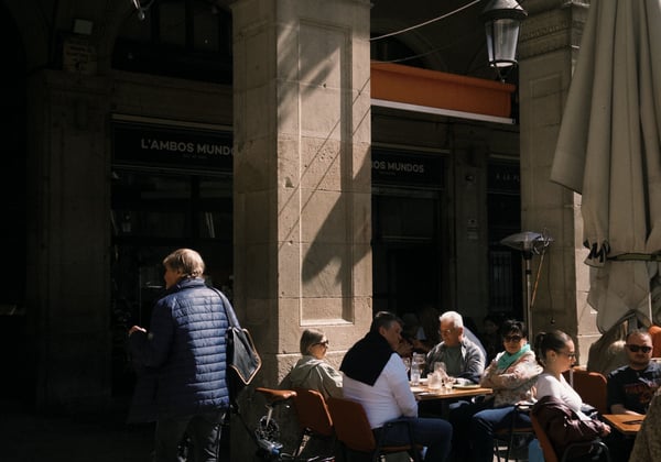 Your First Day in Barcelona: Jet Lag, Siesta Myths & Meal Times