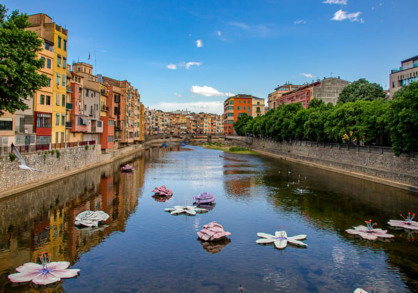 Girona Day Trip from Barcelona: Medieval City by High-Speed Train