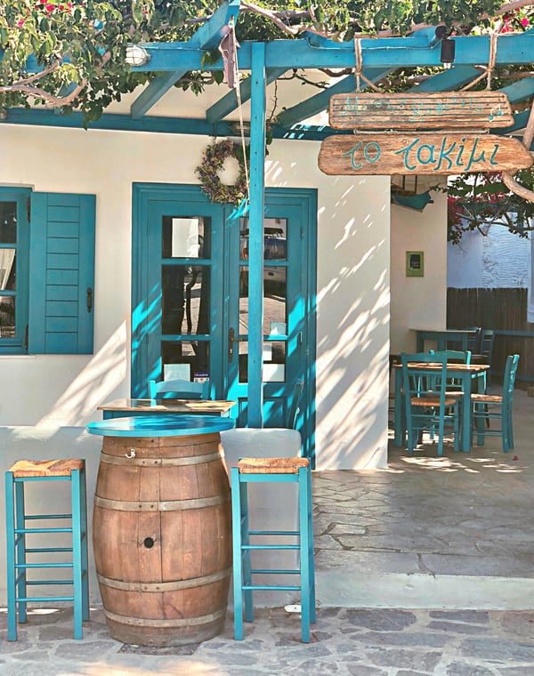 How to Eat at a Greek Taverna