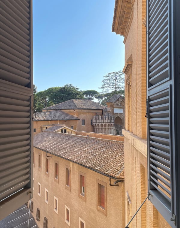 Renting an Apartment vs. a Hotel in Rome