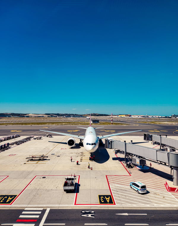 Fiumicino vs. Ciampino: Which Airport & How to Get In
