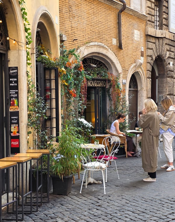 Italian Etiquette & Customs for American Visitors