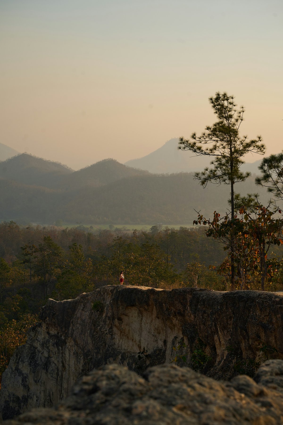 Pai Canyon at sunset, or the laid-back walking street with food stalls