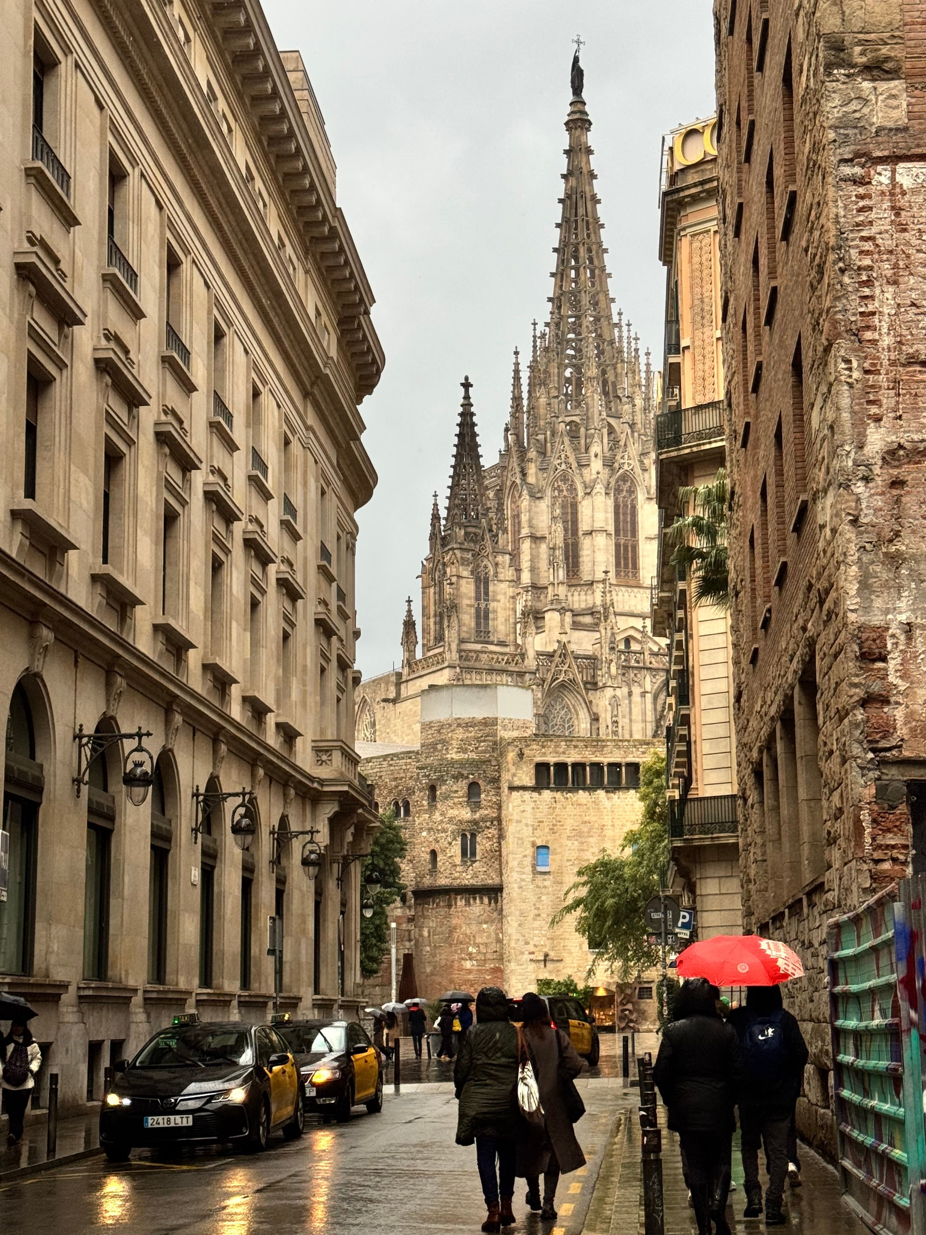A free Barcelona experience — the Bunkers del Carmel sunset view, or strolling the Gothic Quarter